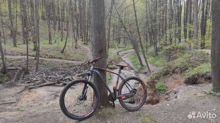 Велосипед с вилкой Rockshox