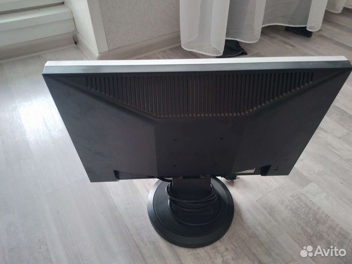 Монитор samsung