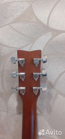 Акустическая гитара Yamaha f370