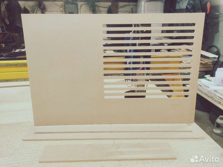 Экран на батарею, решетка на радиатор, перегородка