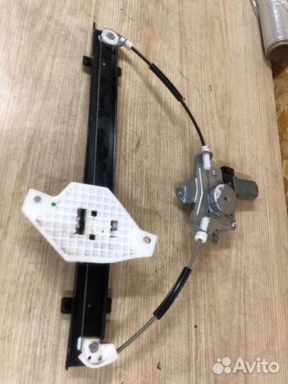 Стеклоподъемник передний правый Ssangyong Actyon