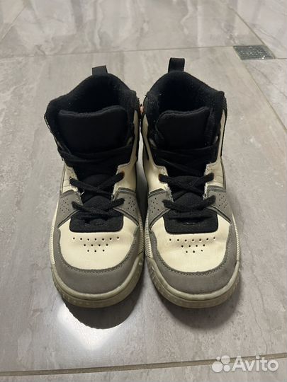 Кроссовки десткие zara 33 EUR размер