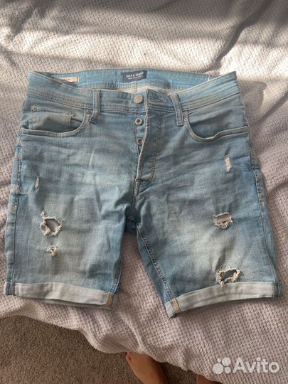 Шарф Зенит и голубые шорты