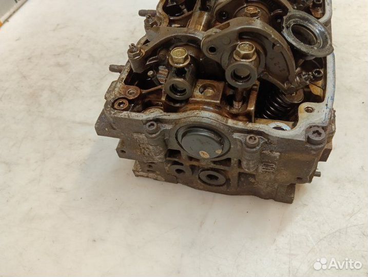 Головка блока левая Subaru Legacy 3 2.5 1999