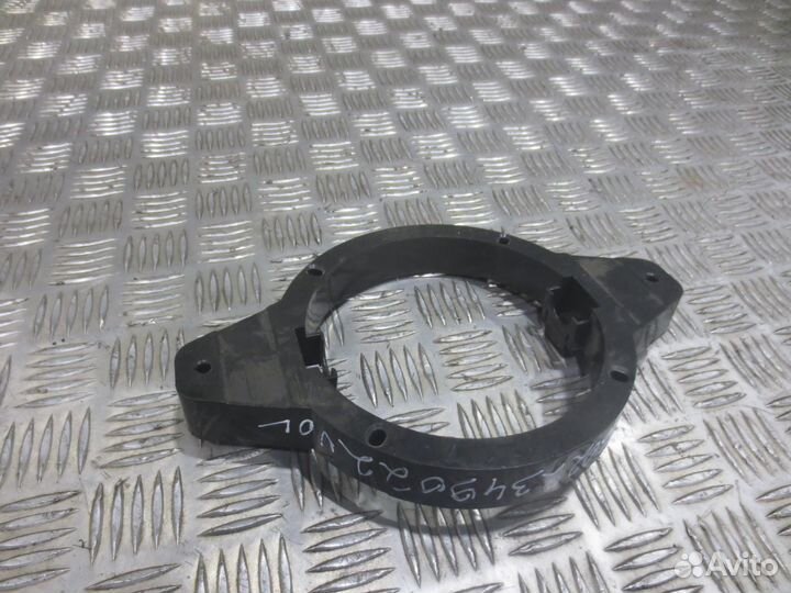 Фиксирующее кольцо Volvo 82068638