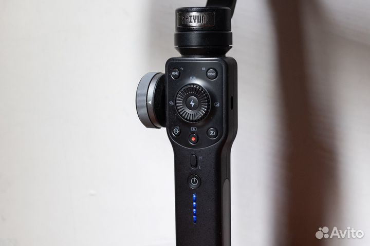 Стабилизатор для телефона zhiyun Smooth 4