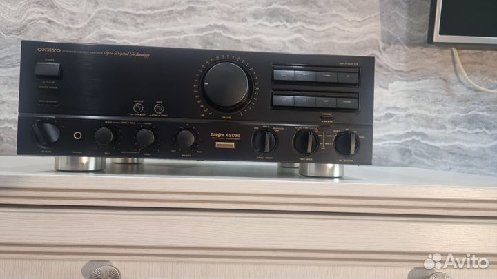 Усилитель Onkyo Integra A-817XG Japan