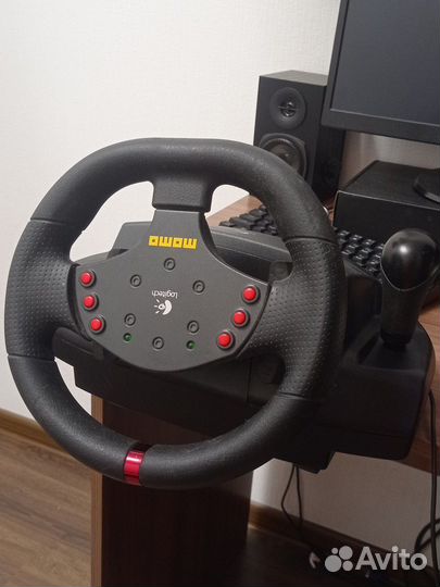 Игровой руль logitech momo racing 900