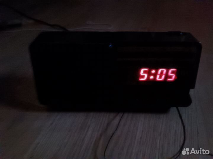 Электронные часы-будильник Digi alarm clock, радио