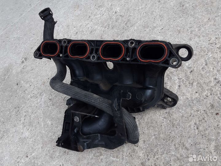 Коллектор впускной V757004180-02 Peugeot 308