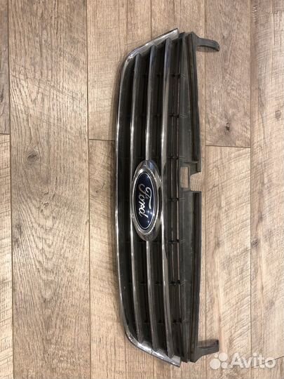 Решетка радиатора на Ford mondeo 4