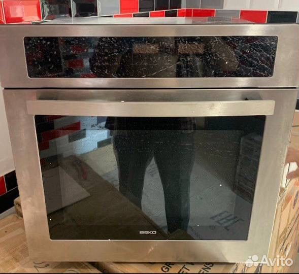 Электрический духовой шкаф Beko. Духовка