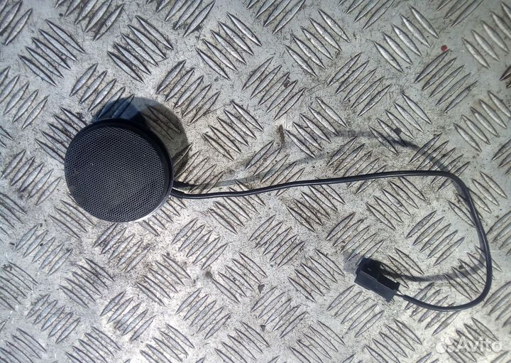 Динамик на Ауди А8