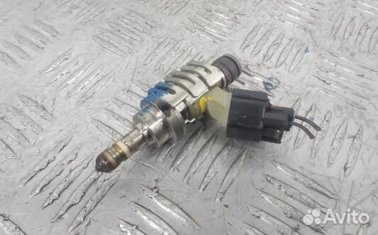 Форсунка бензиновая lexus LS 4 (3KR09B704)