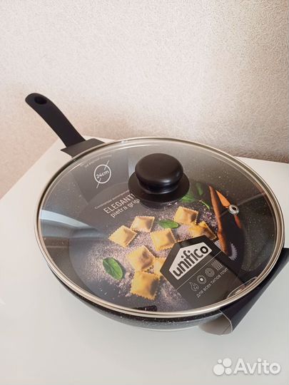 Сковородка с крышкой для индукционной плиты 24см