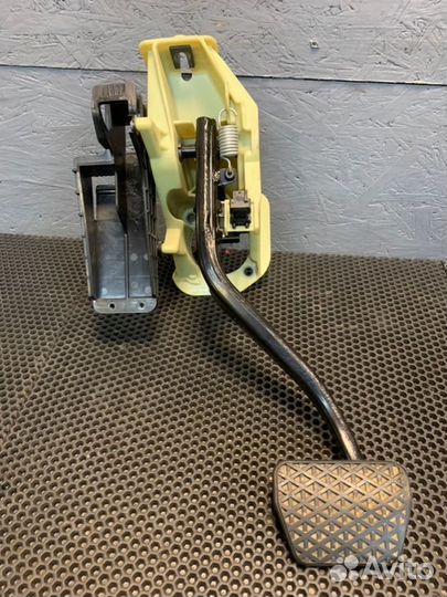 Педаль тормоза Bmw 520I F10 N20 2015