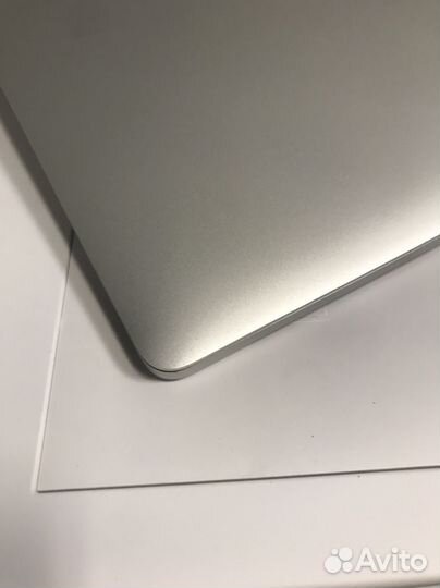 На Зч Macbook 15 i9 32gb 2tb vega