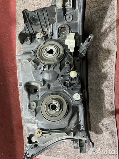 Фара правая lc200