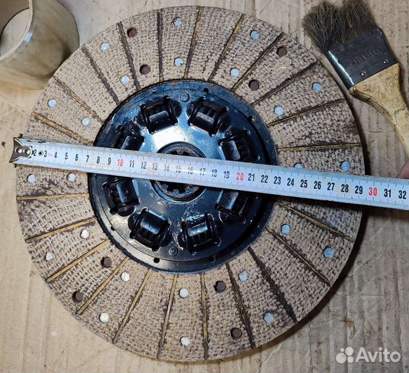 Диск сцепления грузового автомобиля