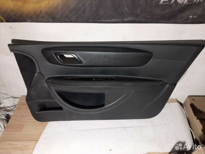 Обшивка двери передняя R и L Citroen c4