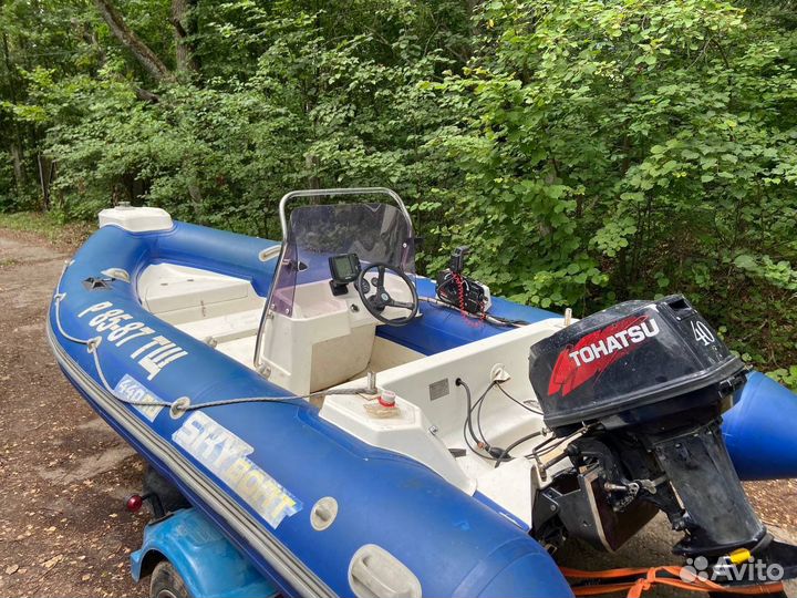 Лодка риб skyboat 440rd и tohatsu 40 с прицепом