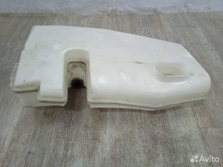 Бачок омывателя LADA Largus 1 2012