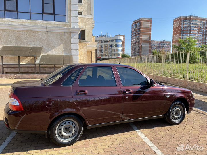LADA Priora 1.6 МТ, 2011, 100 000 км
