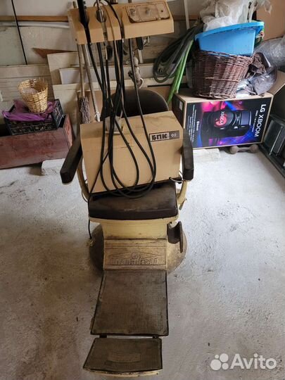 Стоматологическое кресло