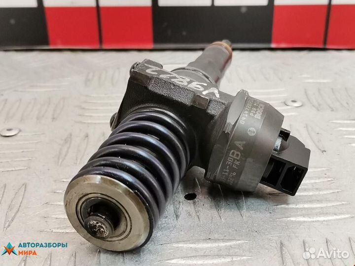 Форсунка Skoda Octavia (A4) рест. 2006 038130073AG