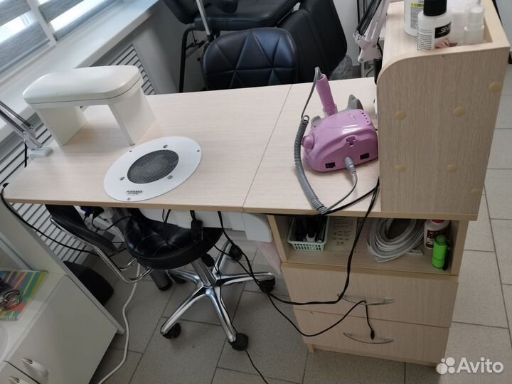 Маникюрный стол складной с вытяжкой Polarus
