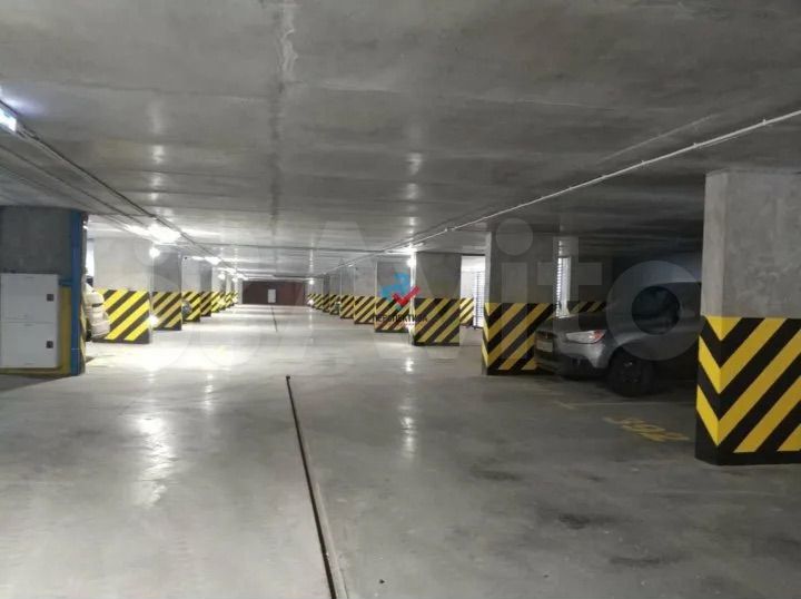 Машиноместо, 13 м²