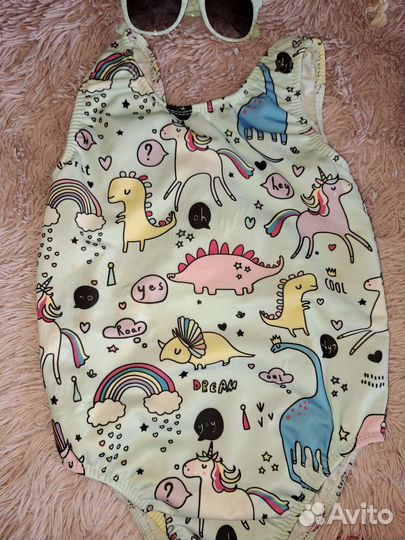 Пакетом купальник на пляж, сандалики 92-98р