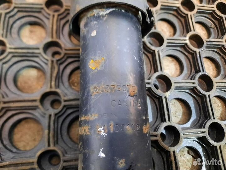 Амортизатор замка кабины