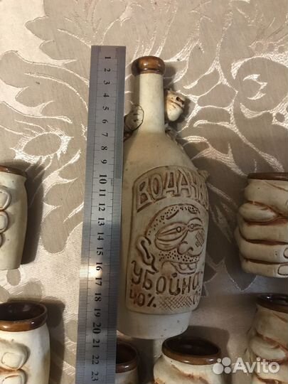 Сувенирная бутылка с шестью стопками