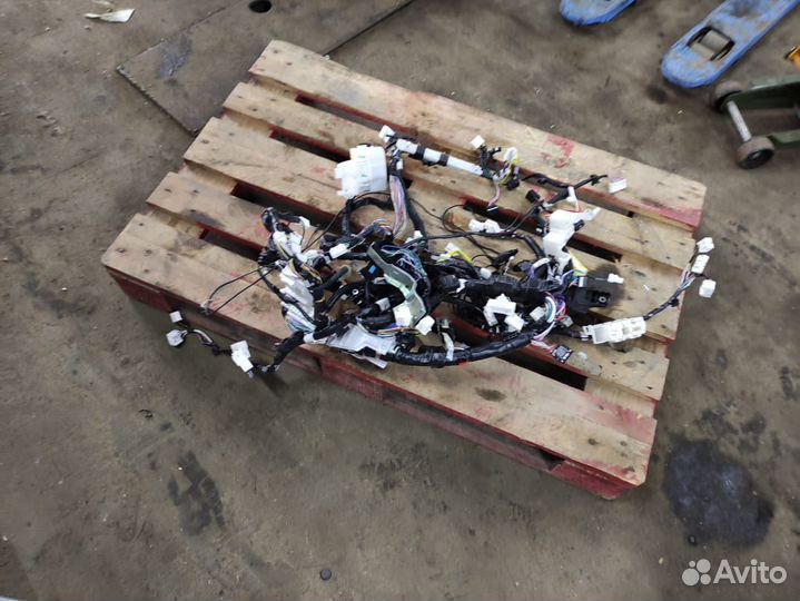 Проводка подторпедная Toyota Fortuner 2