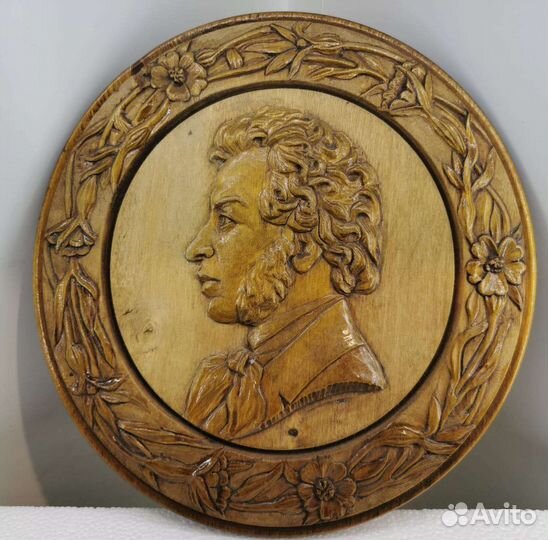 Пушкин А. С. Настенное панно. Дерево, резьба. 53