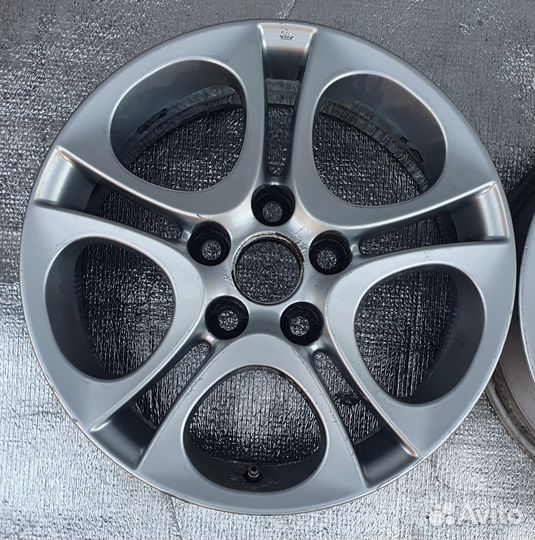 Диски r16 на toyota Camry Corolla Auris