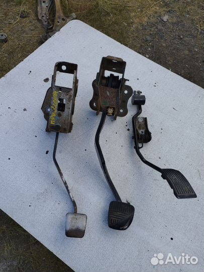 Педали Nissаn Рrimеra Ниcсaн Пpимеpа P11