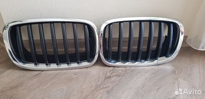 Решетки радиатора ноздри BMW X3 оригинал