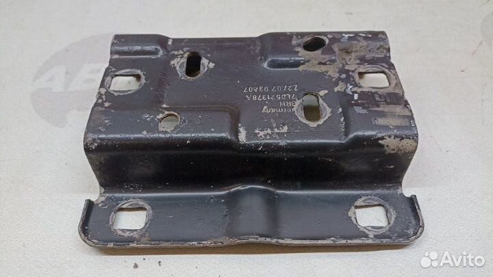 Кронштейн Porsche Cayenne 957 M48.01 2007