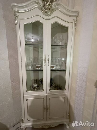 Антикварный буфет