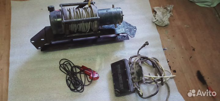 Лебедка автомобильная Спрут 12000