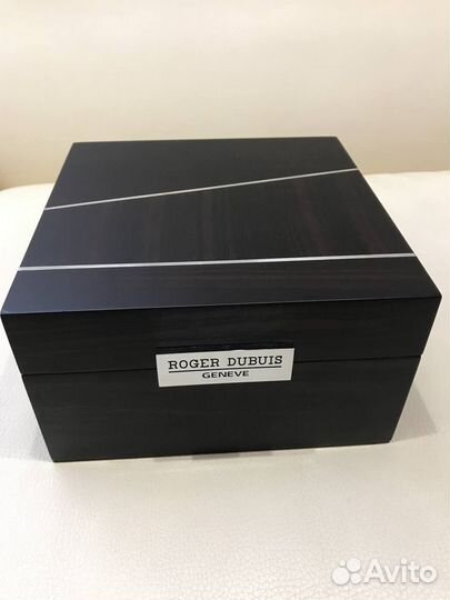 Футляр для часов Roger Dubuis