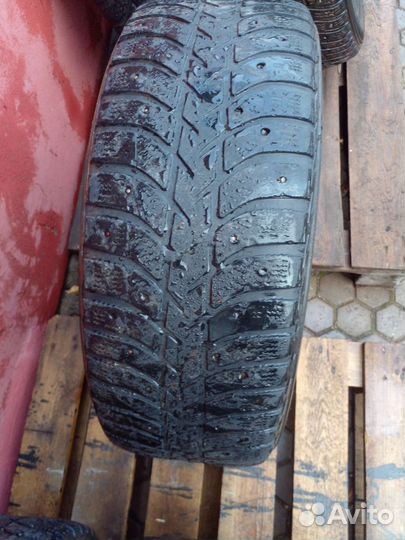 Bridgestone Ice Cruiser 5000 215/60 R16