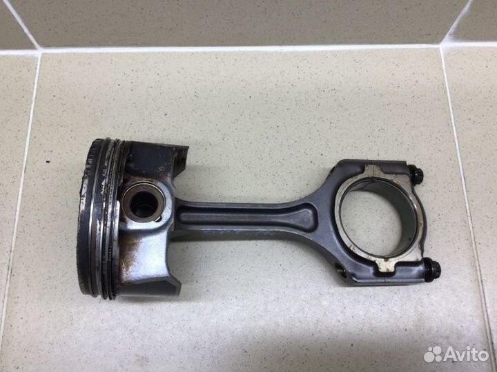 Поршень с шатуном Kia Optima седан цвет белый SWP