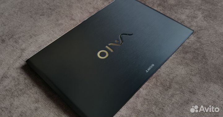 Ультрабук Sony Vaio Pro 11, вес 870 гр., карбон