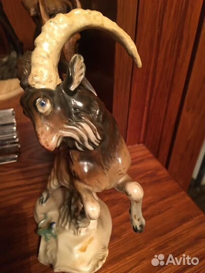 Статуэтка горного козла