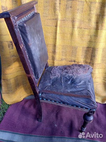 Антикварный стул