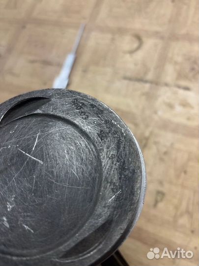 Поршень Mercedes-Benz 190 W201 М102 1992