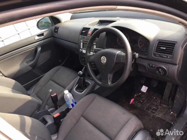 Разбор на запчасти Volkswagen Golf 5